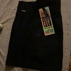 Black skirt skort Coco + carmen OMG o-mazing  stretch fit